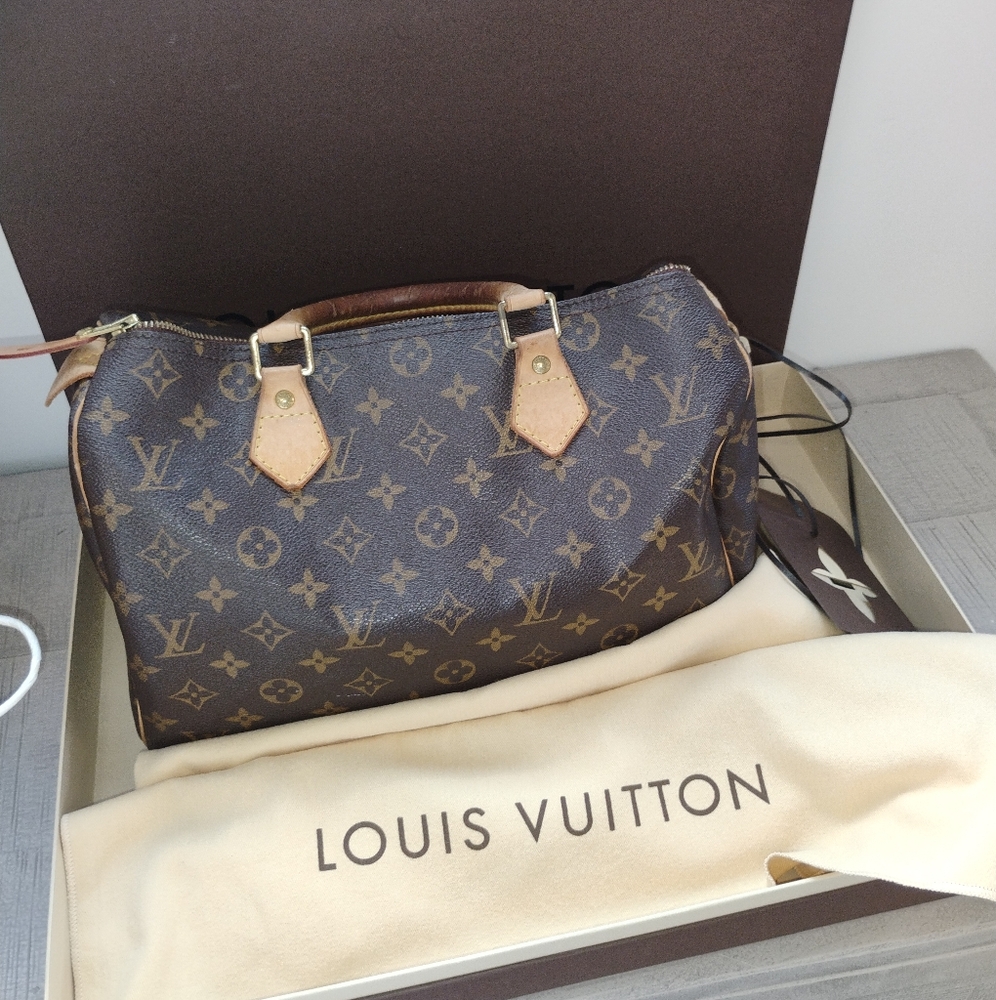Authentic Louis Vuitton Speedy
